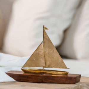 Barco de bronce